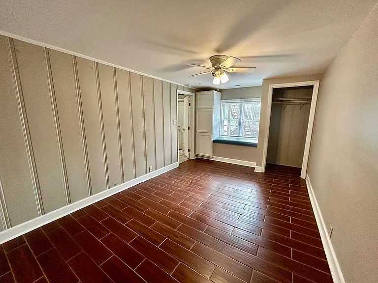 325 S 3rd St #B — Photo 9