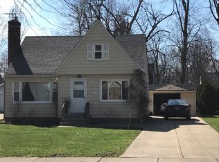 1716 Lyndhurst Rd, Lyndhurst, OH 44124