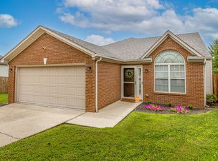 2732 Bay Cedar Cv, Lexington, KY 40511