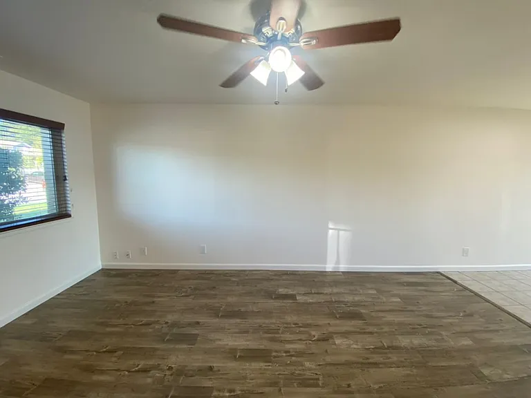 2212 Pine St — Photo 30