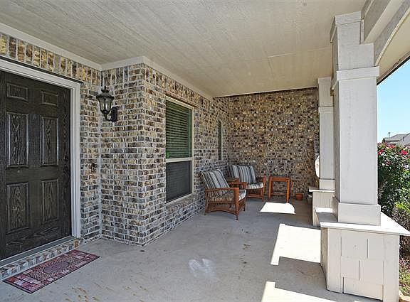 5th image of 304 Eastbrook Dr