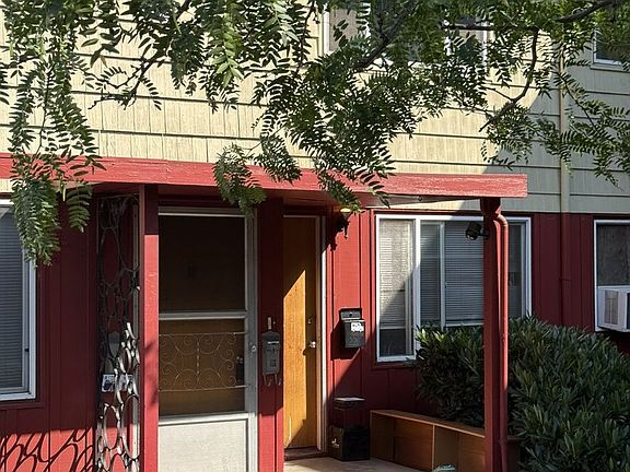 2nd image of 300 W 4th St #3