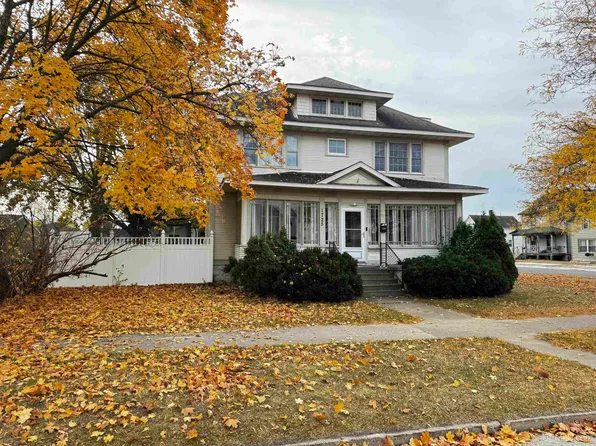 1725 1st Ave S, Escanaba, MI 49829