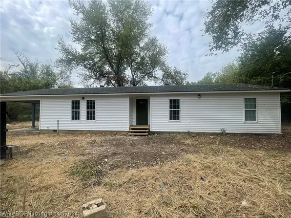 2825 Jennie Rd, Altus, AR 72821