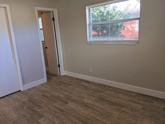 4th image of 599 Teak Dr