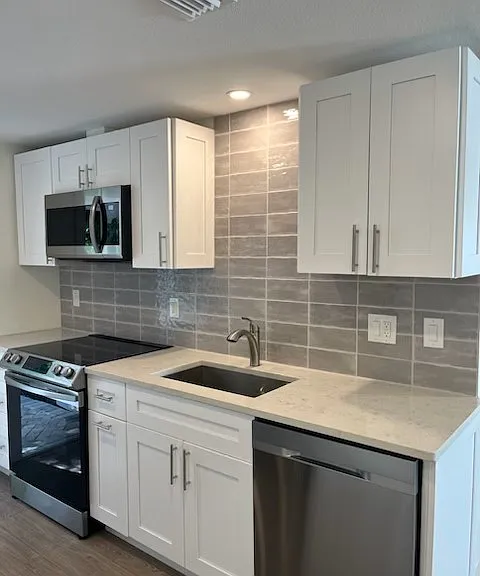619 Wood St — Photo 5