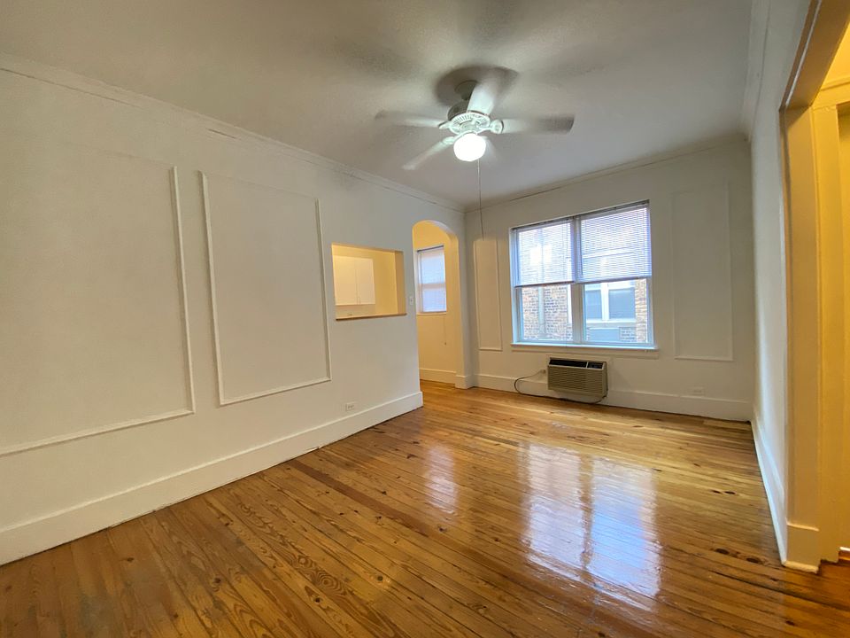 1st image of 755 W Cornelia Ave APT 100