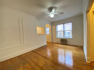 755 W Cornelia Ave APT 100, Chicago, IL 60657