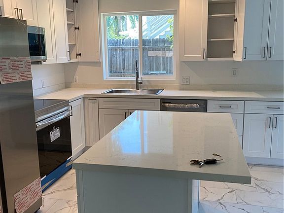 5th image of 2292 10th St