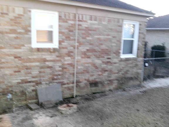 3rd image of 1017 Josephine St