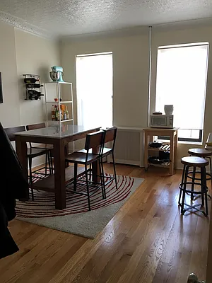 Rented by Twyford Real Estate | media 38