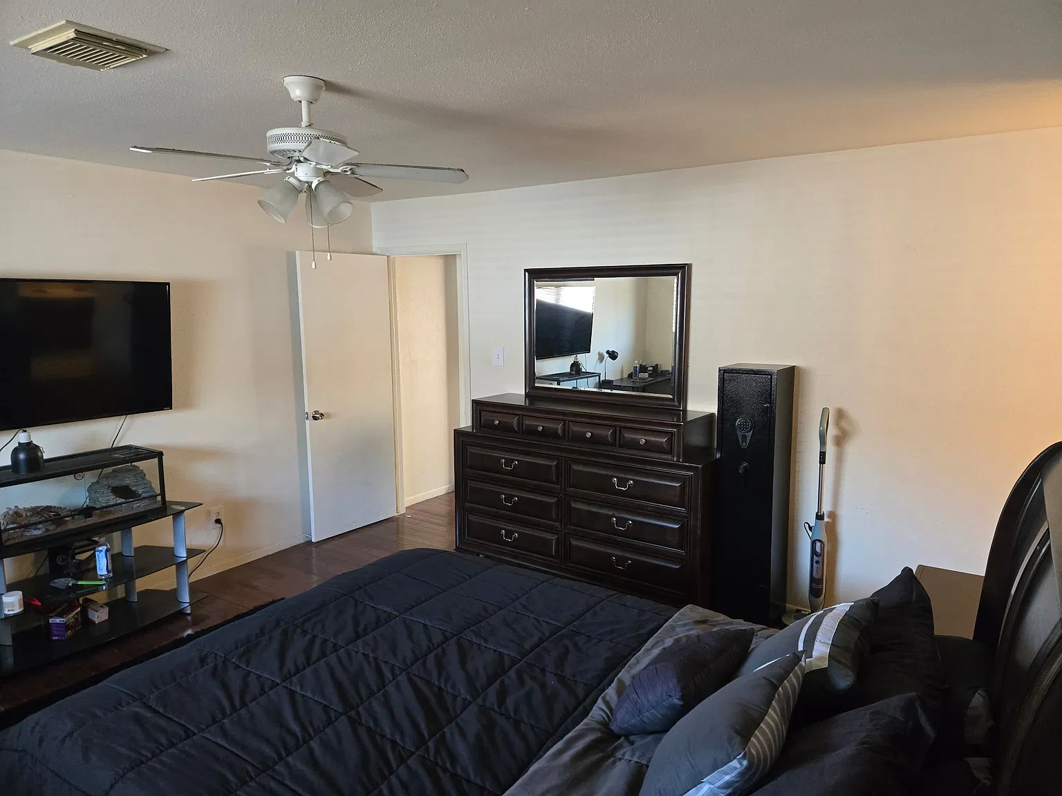 2 bed, 2.5 bath, 1254 sqft, $1,300 — Photo 4