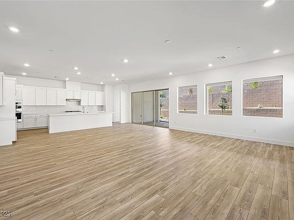 3rd image of 50 Barrio Alto Ct