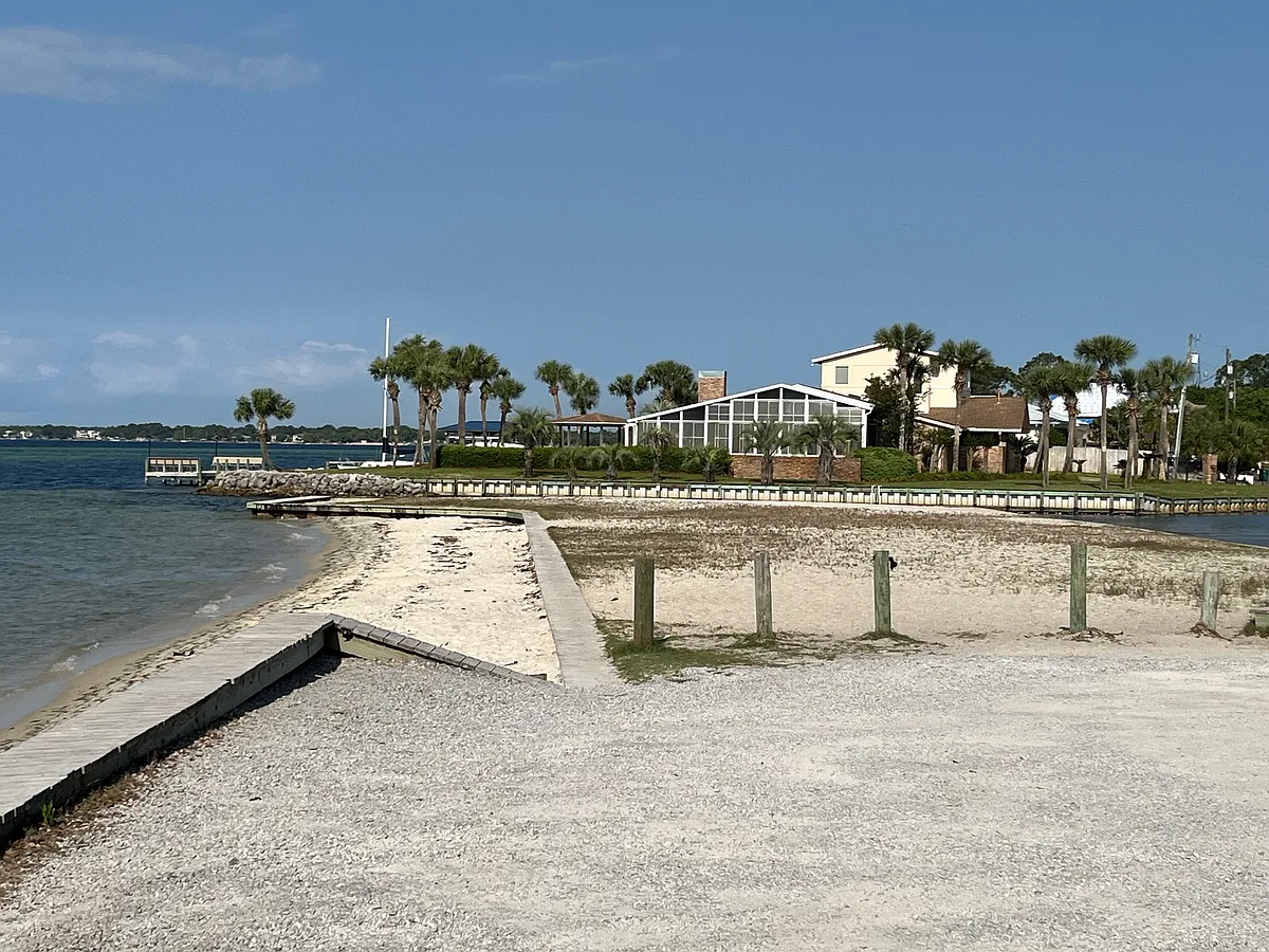 Waterfront park - 26 8th St #26A