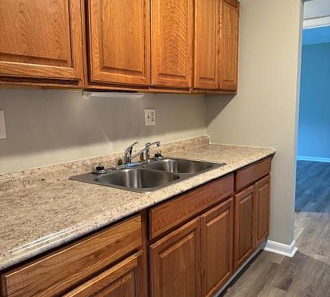 4th image of 30494 Valentine Dr