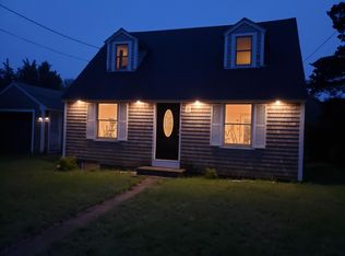 21 Queen Anne Rd #1, Harwich, MA 02645