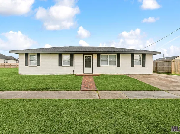 3632 Chalona Dr, Chalmette, LA 70043