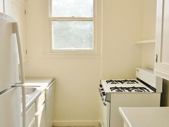 3rd image of 615 E 10th Ave APT 12