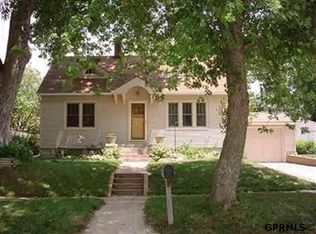 721 Pacific Plz, Elkhorn, NE 68022