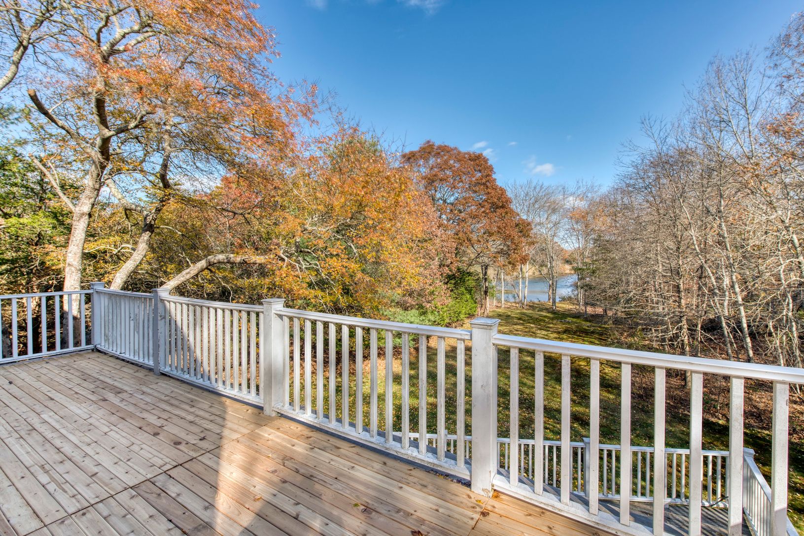  Waterview from every window