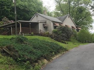 452 Center Aly, Evans City, PA 16033