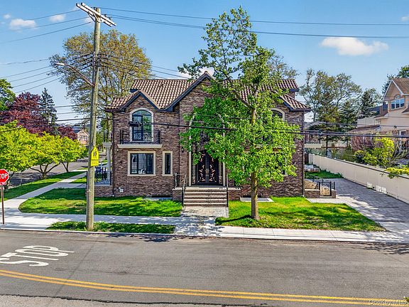 4th image of 3518 221ST Street