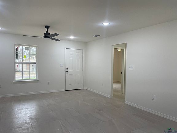5th image of 209 E Culver St