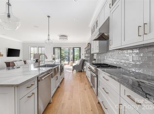 1162 S Kings Dr, Charlotte, NC 28207