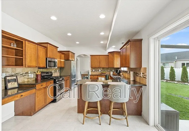 2522 W Juliann Ct — Photo 9