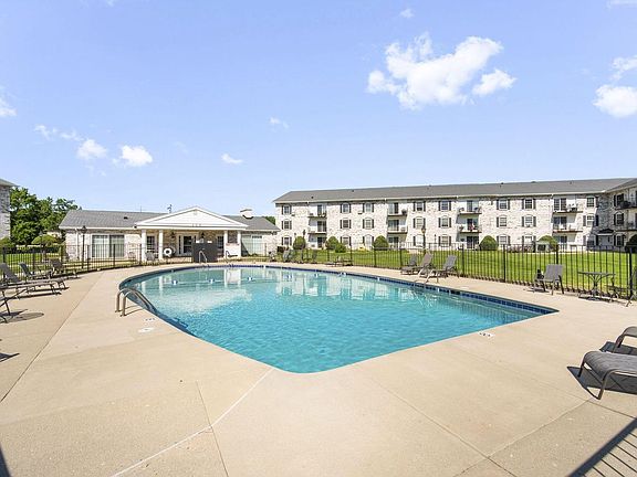 2nd image of 151 N University DRIVE #112