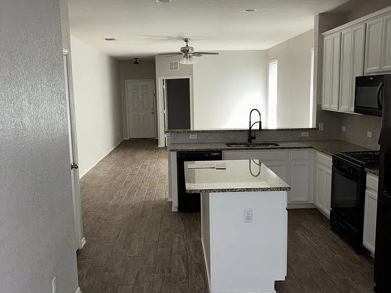 1101 Cliffbrake Way — Photo 10