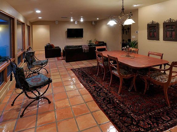 3rd image of 15 E Calle Mirasol