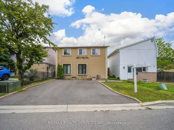 3 Grand Valley Dr, Brampton, ON L6S 2L1
