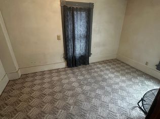 420 S Lucas St #6, Iowa City, IA