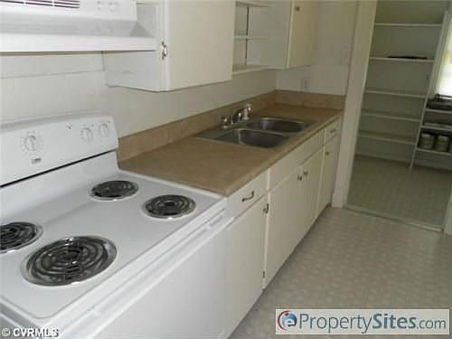 3rd image of 1606 Savannah Ave