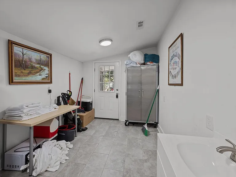 2023 Four Mile Ln — Photo 35
