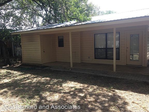 2nd image of 1011-B W Bluebonnet Dr