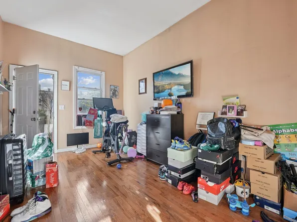 717 16th Street image 22 of 30