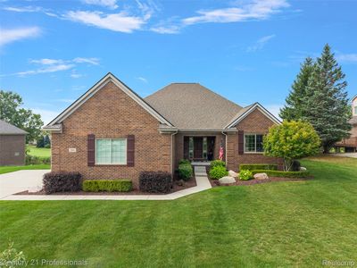 584 Overlook Dr, Oxford, MI, 48371