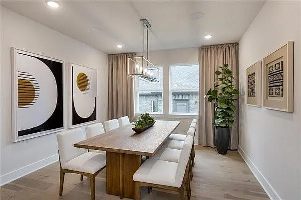 4 bed, 3.0 bath, 3442 sqft, $4,900 — Photo 2