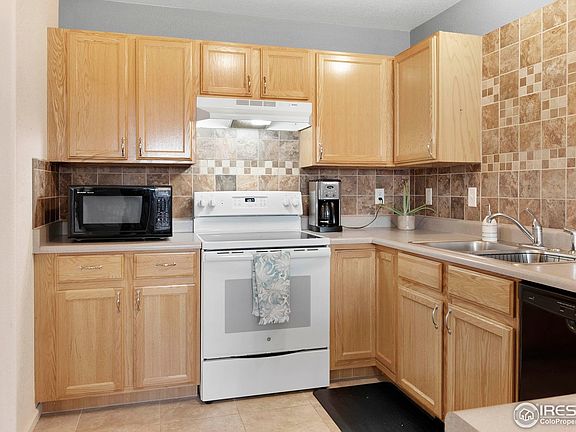 3rd image of 1601 Great Western Dr #P-5