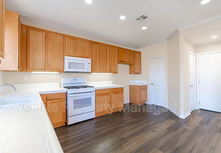 37400 Queen Anne Pl — Photo 5