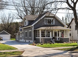 533 E Capitol Dr, Hartland, WI 53029