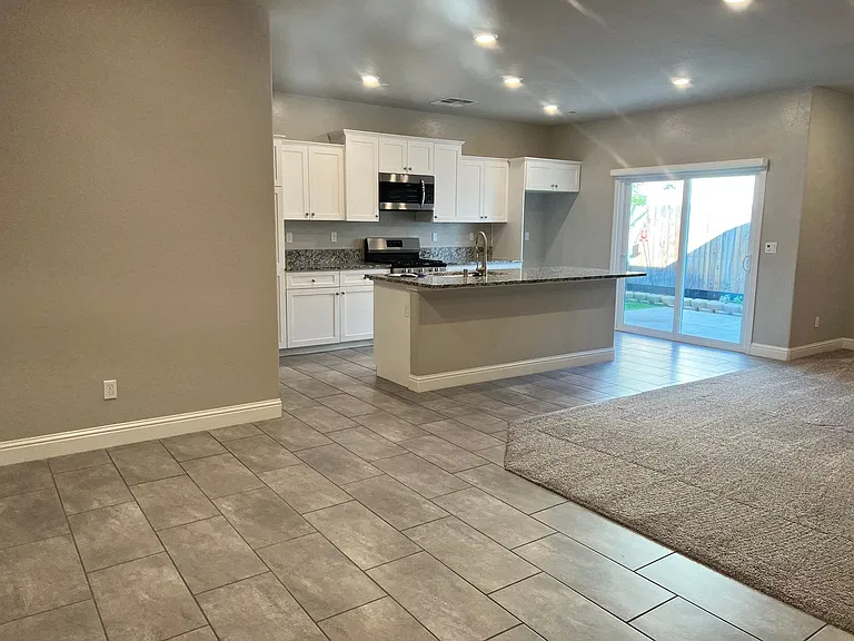 2137 La Vona Ave — Photo 33