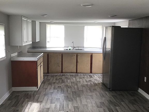 2nd image of 1331 Oakhill St