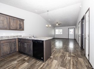 Foxtail Creek Townhomes, Sioux Falls, SD 57106