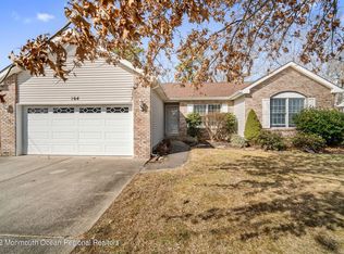 164 Neptune Dr, Manahawkin, NJ 08050