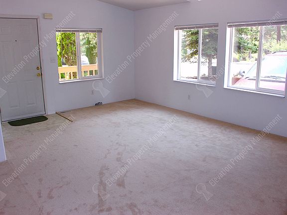 3rd image of 1048 SE Castlewood Dr