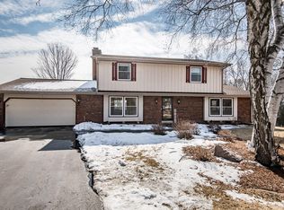 W209N11050 Springhill Ln, Germantown, WI 53022