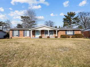 824 Westwood Dr, Ballwin, MO 63011